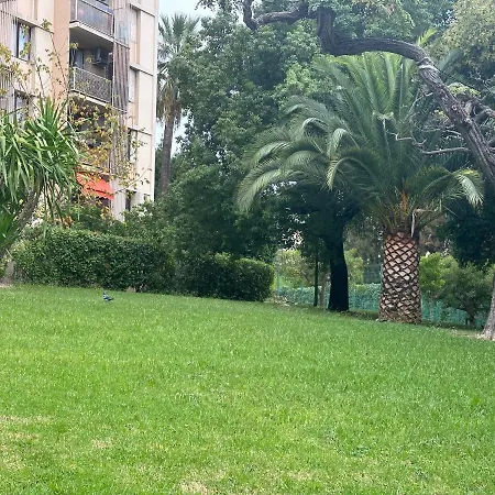 Location In Private Security With Free Parking, 1 Minute From Tramway, 9 Minutes From De Center, Accessible Transports Privatunterkunft Nizza