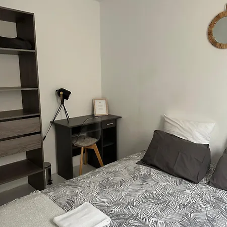 Location In Private Security With Free Parking, 1 Minute From Tramway, 9 Minutes From De Center, Accessible Transports * Nizza